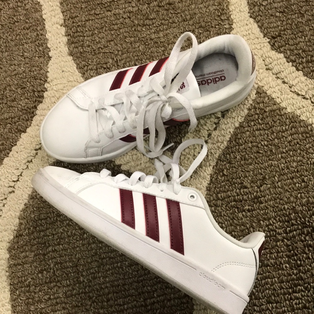 NWOT Adidas Burgundy NEO CloudFoam👟♥️